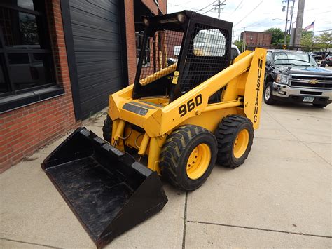 mustang 960 skid steer specs|ford mustang skid steer.